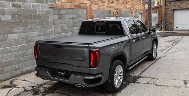 Lomax Stance Tonneau Cover